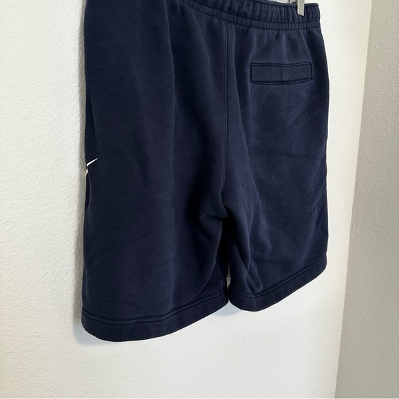 Nike Club Fleece Explosive Shorts Dark Navy White Swoosh Size Medium Men’s - Picture 8 of 9